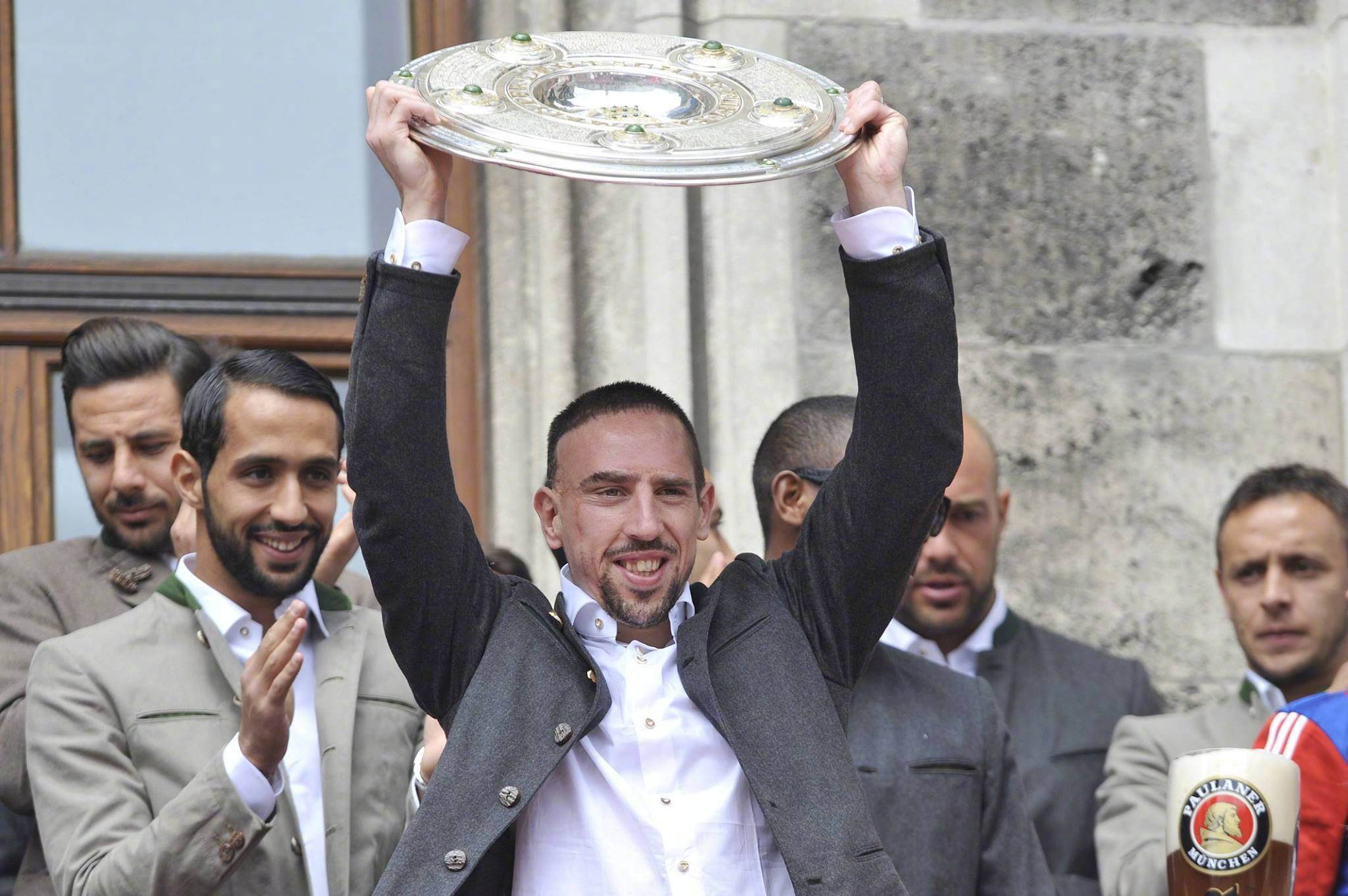 28圈娱乐-转会期突围战来临，里昂围绕德甲迎来里程碑，更衣室稳定，临场指挥获称赞(意甲新赛季前瞻及重要转会)