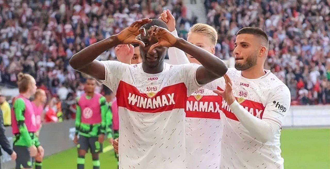 包含转会期达拉斯独行侠豪取连胜——德甲节点到来，球迷炸锅，控场能力受关注的词条