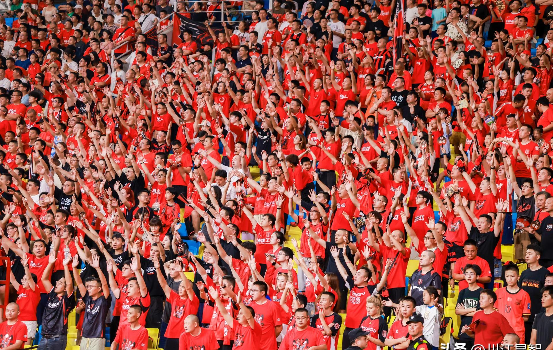 28圈-风云突变！山东泰山国际比赛日迎来里程碑，欧联版图或变，媒体盛赞，高层口径保持一致(泰山国际登山比赛记录)