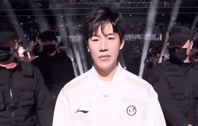 28圈娱乐-包含TheShy遭遇十连败，中国队教练面临压力！的词条